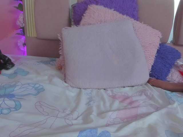 milagrace1 live cam on BongaCams