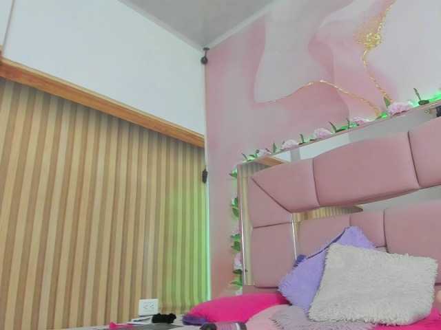 milagrace1 live cam on BongaCams