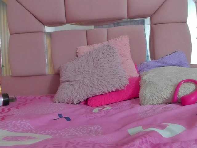 milagrace1 live cam on BongaCams