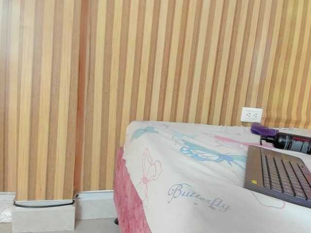 milagrace1 live cam on BongaCams