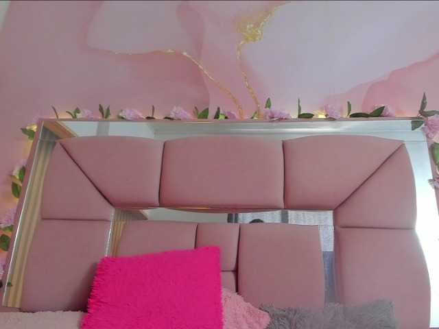 milagrace1 live cam on BongaCams