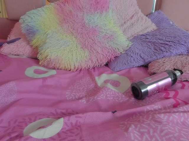 milagrace1 live cam on BongaCams