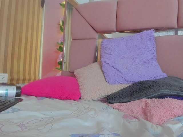 milagrace1 live cam on BongaCams