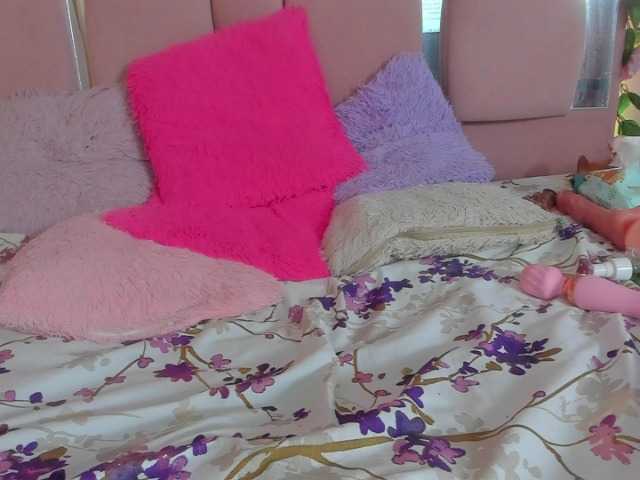 milagrace1 live cam on BongaCams