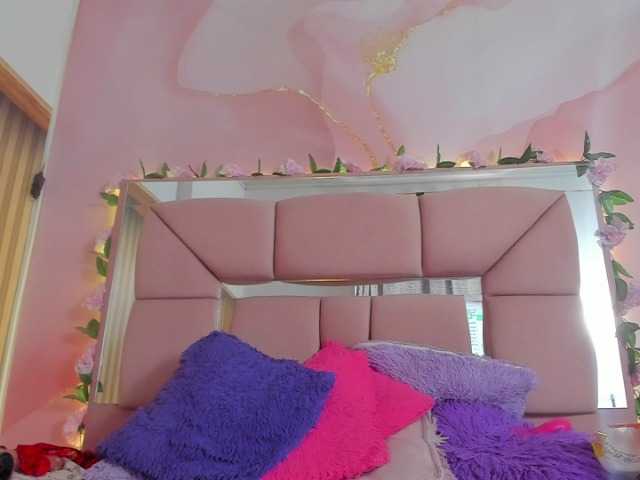 milagrace1 live cam on BongaCams