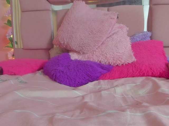 milagrace1 live cam on BongaCams