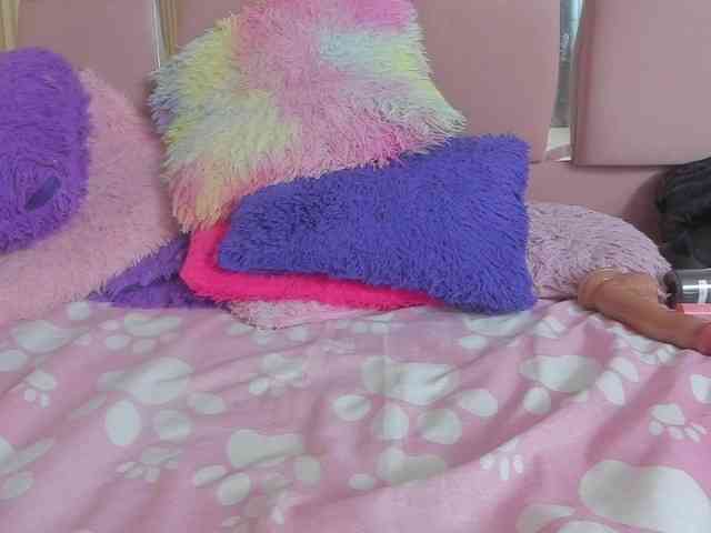 milagrace1 Live Webcam on BongaCams