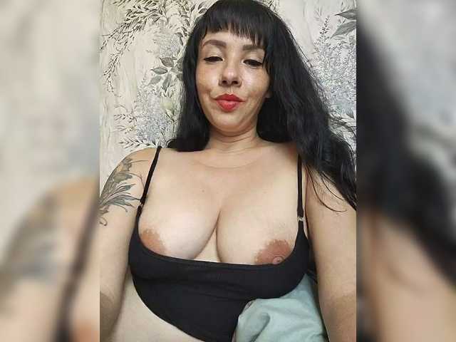 Karina-25a live cam on BongaCams