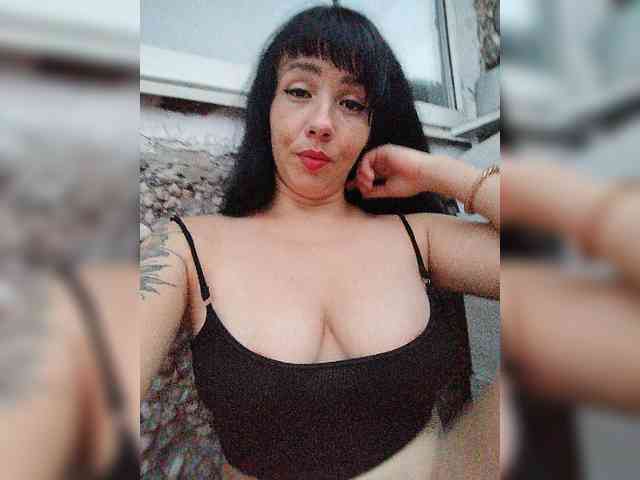 Karina-25a