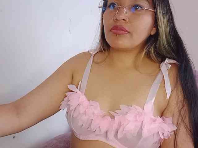 Anthonella- Live Webcam on BongaCams