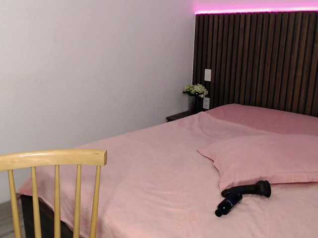 RonaRichi live cam on BongaCams
