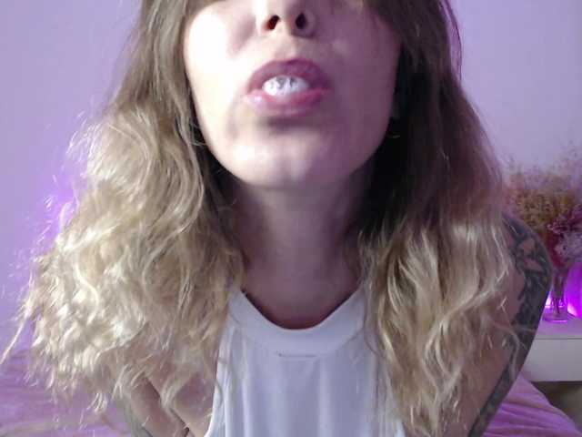 RonaRichi live webcam show