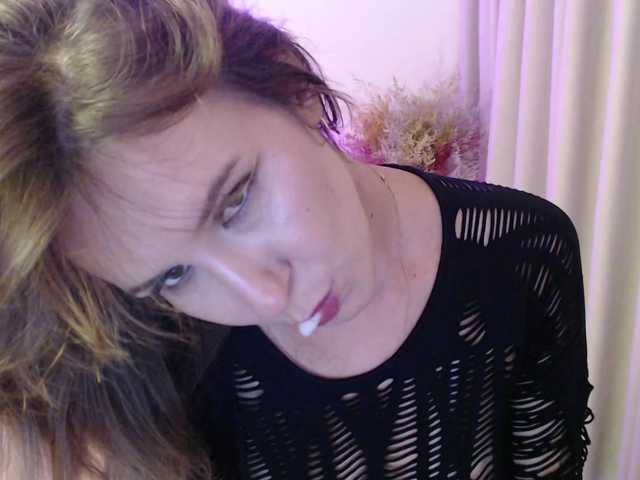 RonaRichi live cam on BongaCams