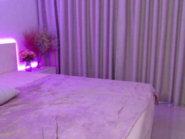 RonaRichi live webcam show