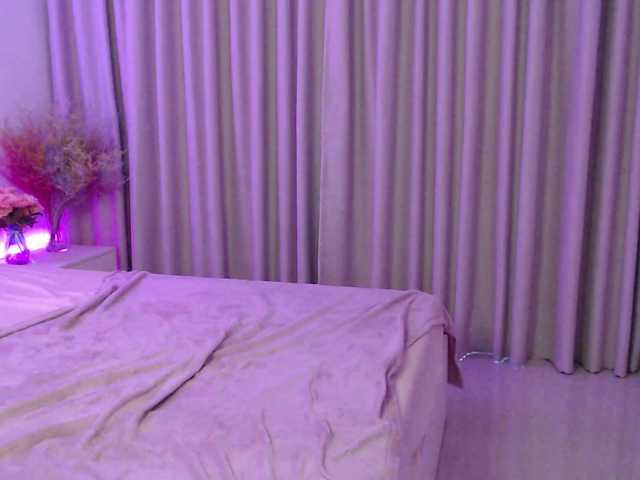 RonaRichi live webcam show