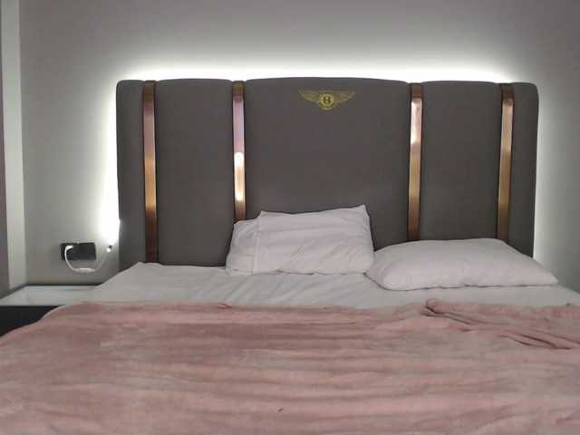 RonaRichi live webcam show