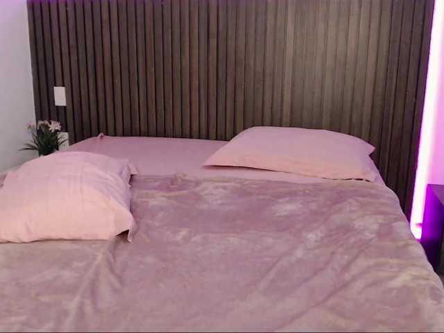 RonaRichi live cam on BongaCams