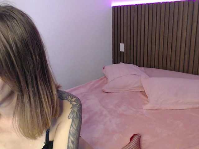 RonaRichi live cam on BongaCams