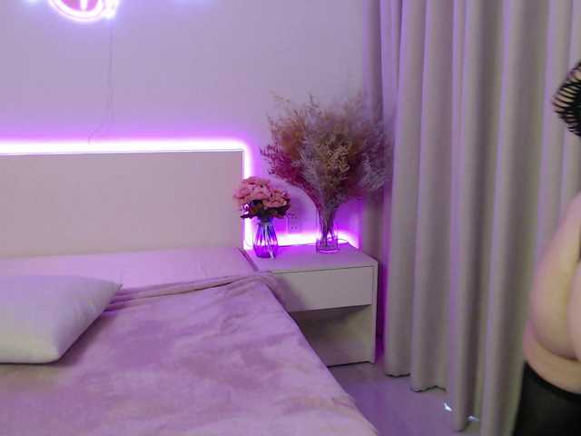 RonaRichi live webcam show