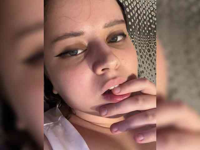 moon_diva webcam