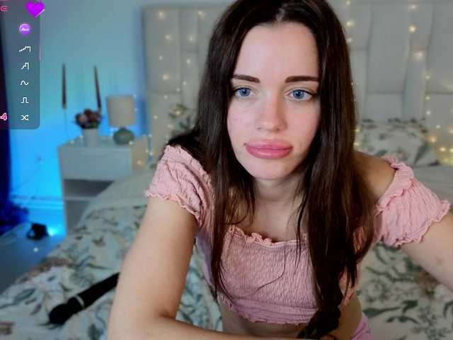 Little-kitticat live cam on BongaCams
