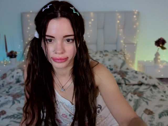 Little-kitticat live cam on BongaCams
