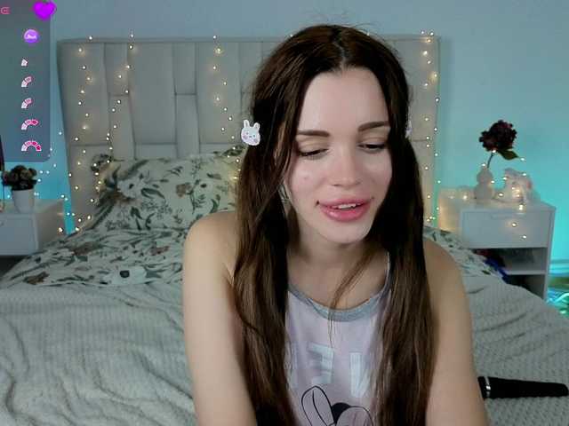 Little-kitticat live cam on BongaCams