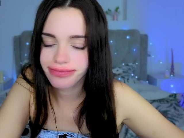 Little-kitticat live cam on BongaCams