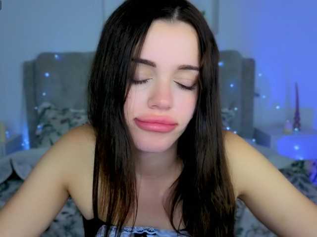 Little-kitticat live cam on BongaCams