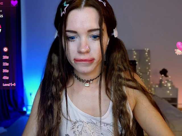 Little-kitticat live cam on BongaCams