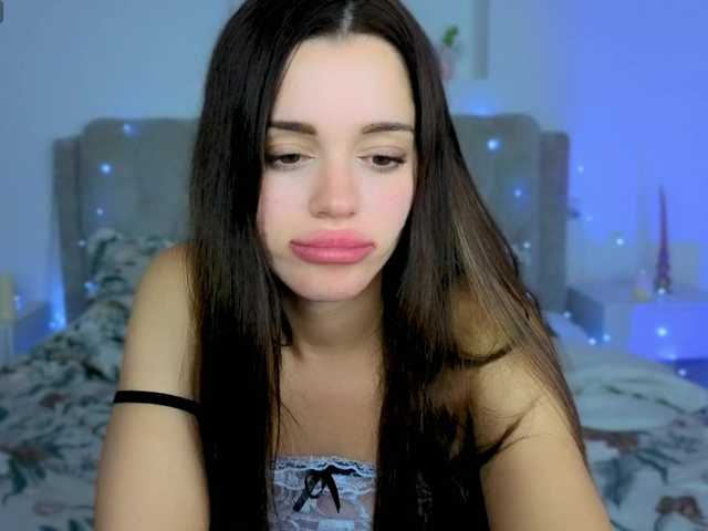 Little-kitticat live cam on BongaCams