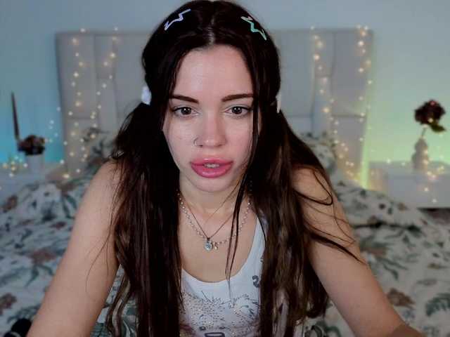 Little-kitticat live cam on BongaCams