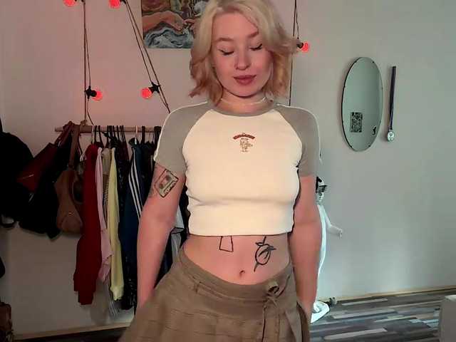 MyrlLandero live webcam show