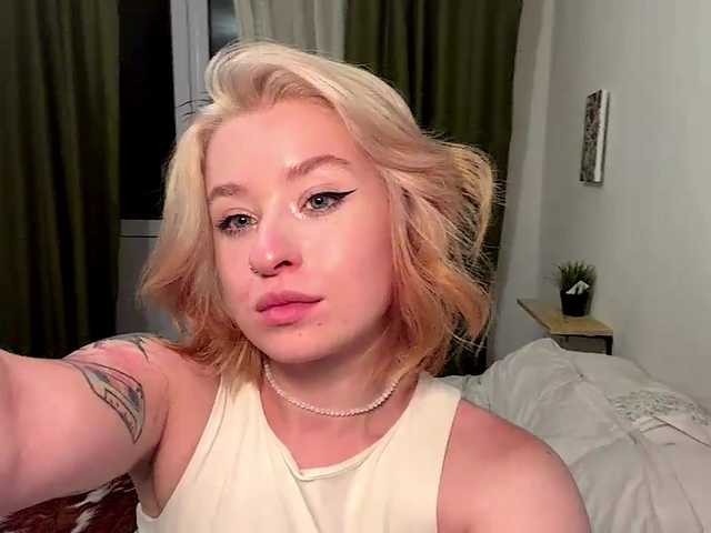 MyrlLandero live webcam show