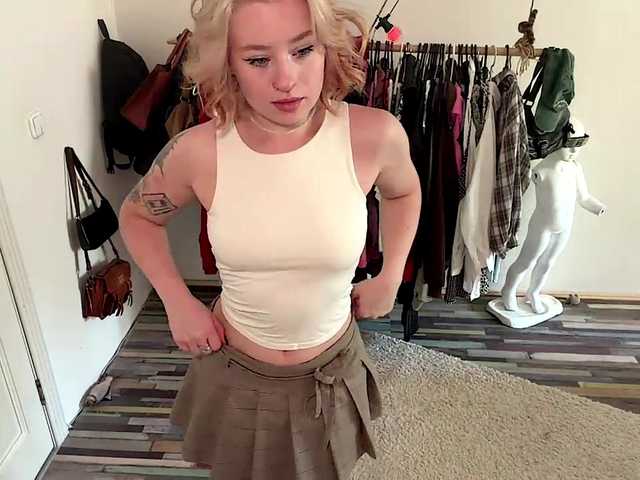 MyrlLandero live webcam show