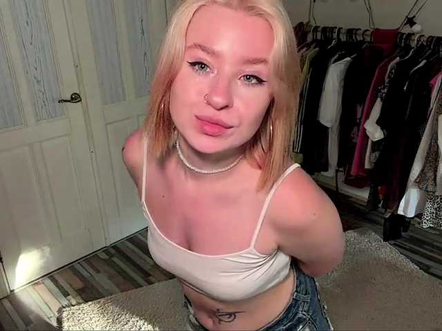 MyrlLandero live webcam show