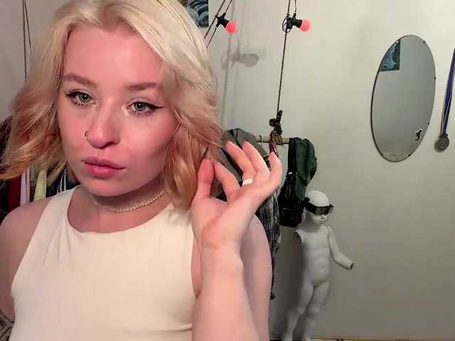 MyrlLandero live webcam show