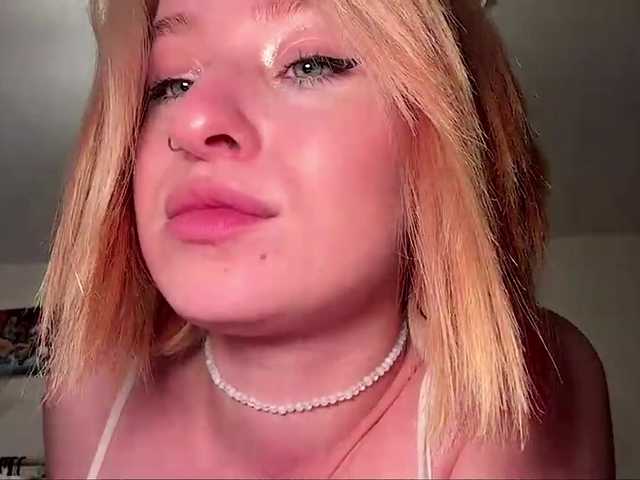 MyrlLandero live webcam show