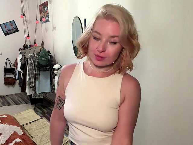 MyrlLandero live webcam show