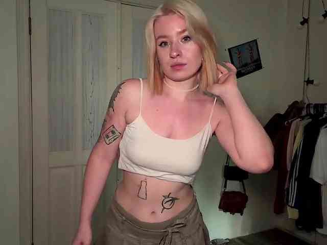 MyrlLandero webcam