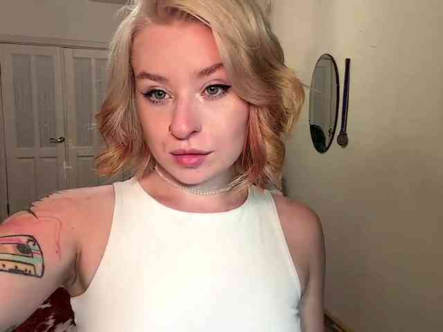 MyrlLandero webcam