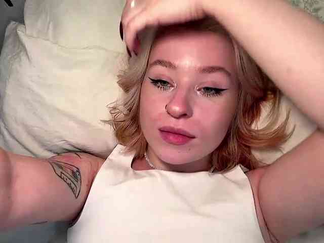 MyrlLandero webcam