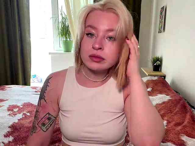 MyrlLandero webcam