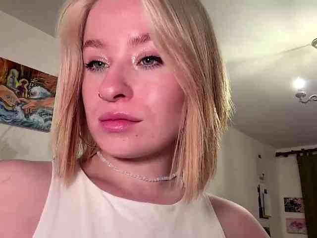 MyrlLandero webcam