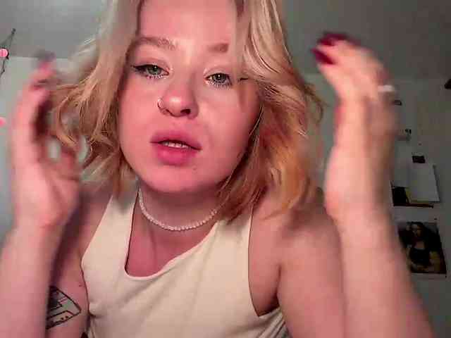 MyrlLandero webcam