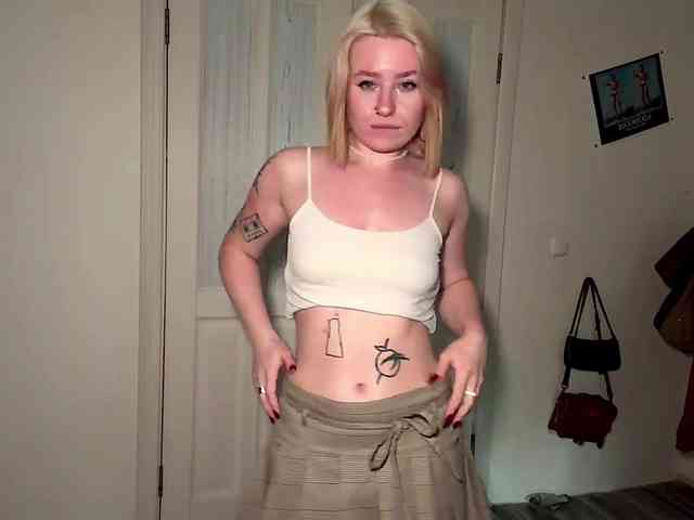 MyrlLandero webcam