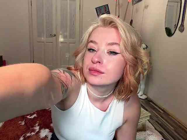 MyrlLandero webcam