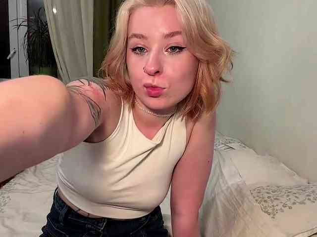 MyrlLandero webcam