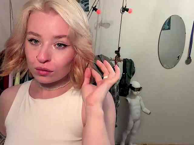 MyrlLandero webcam