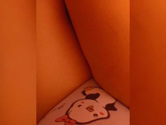 Queen-of-the-I-Nights live webcam show
